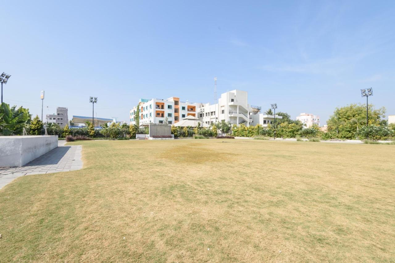 Oyo 22964 Kundan Lawns Hotel Shirdi Esterno foto